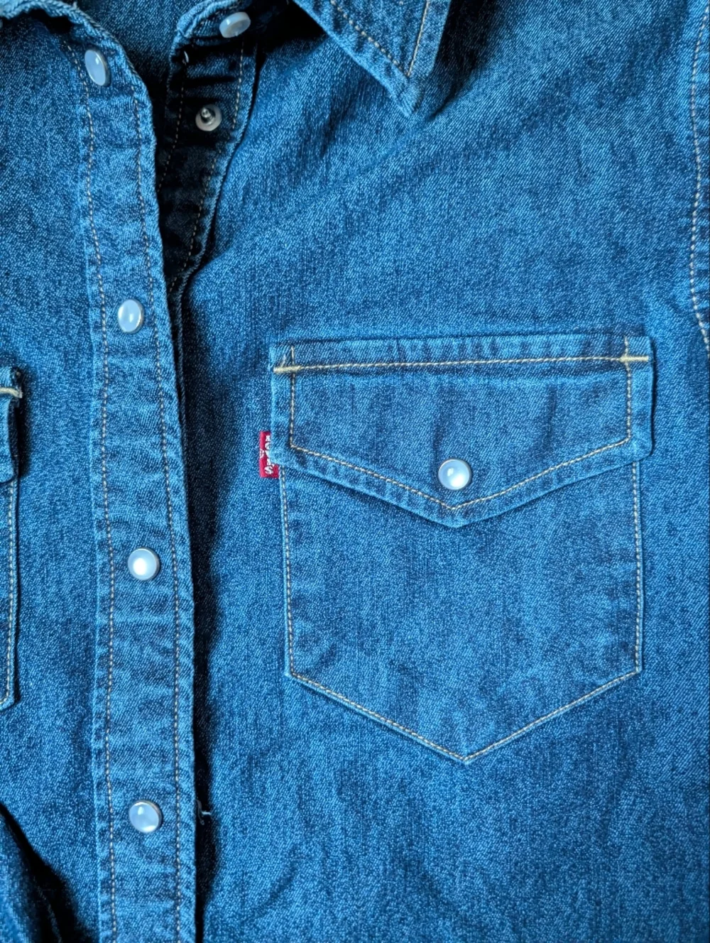 Levi's Dark Blue Denim Button-Up Western Shirt - Picture 5 of 8